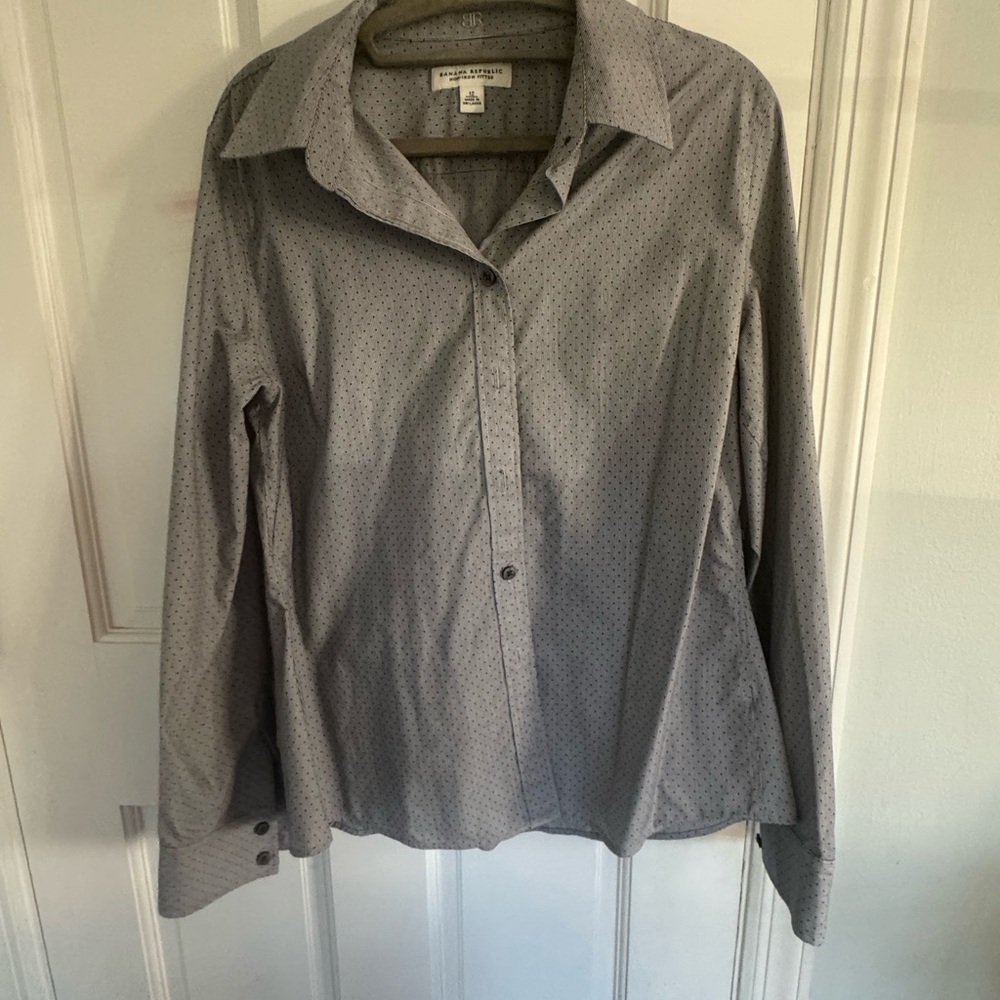 Banana Republic Gray Casual Button Down Shirt great condition